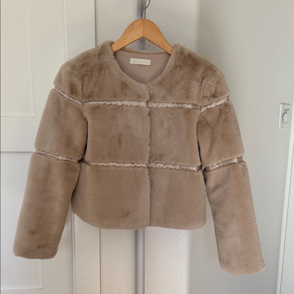 Vita Grace Women's Taupe Faux Fur Teddy Jacket - Plush Short Coat